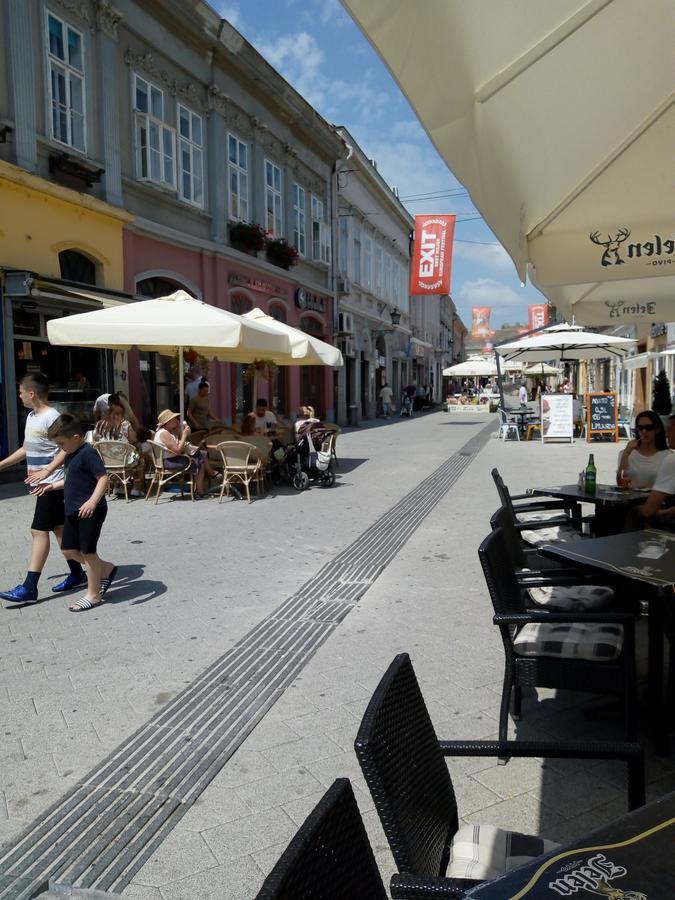 Apartamento Studio Jolie Novi Sad Exterior foto