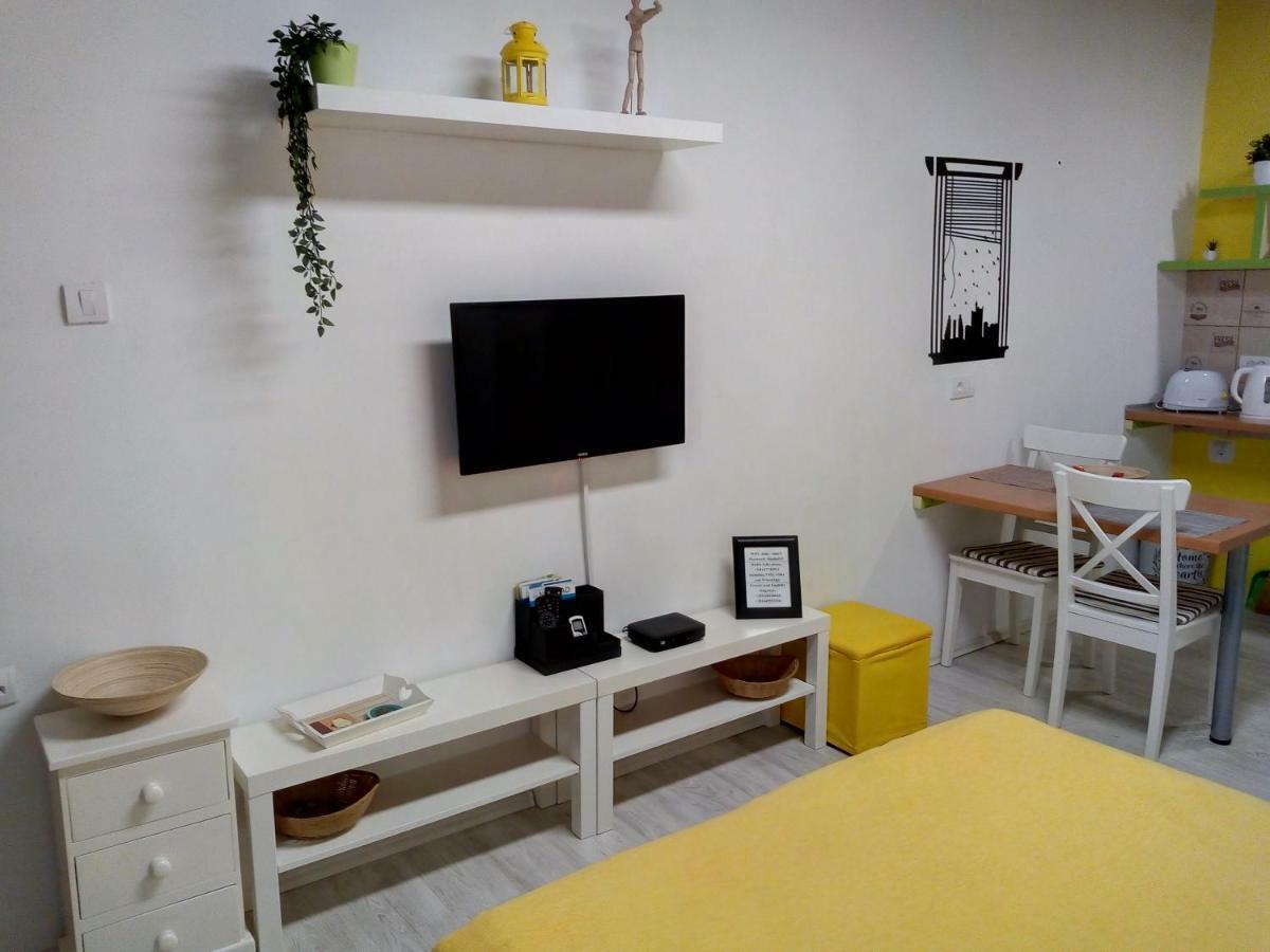Apartamento Studio Jolie Novi Sad Exterior foto