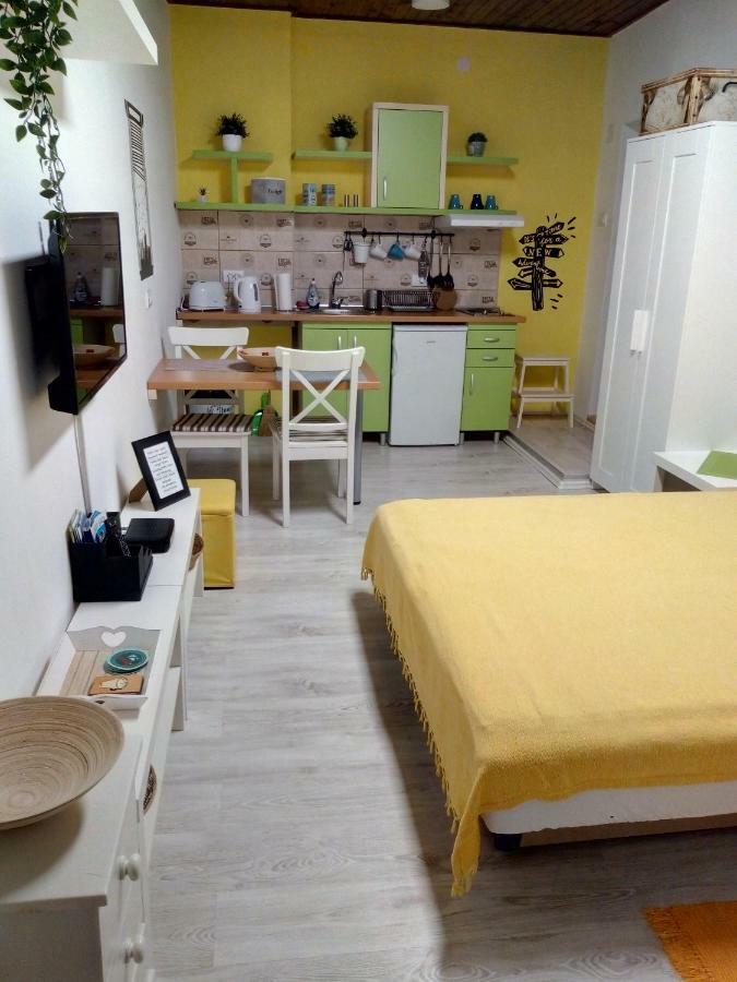 Apartamento Studio Jolie Novi Sad Exterior foto