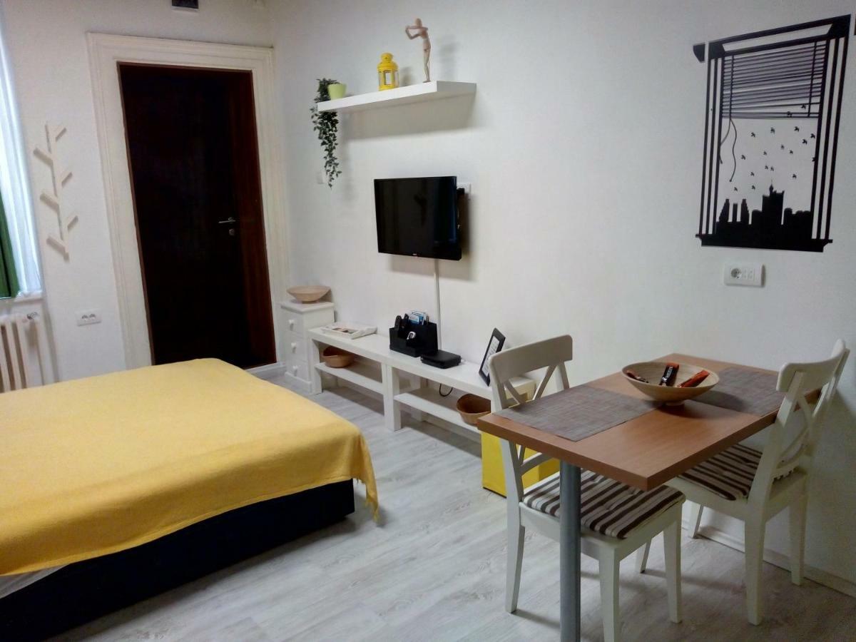Apartamento Studio Jolie Novi Sad Exterior foto